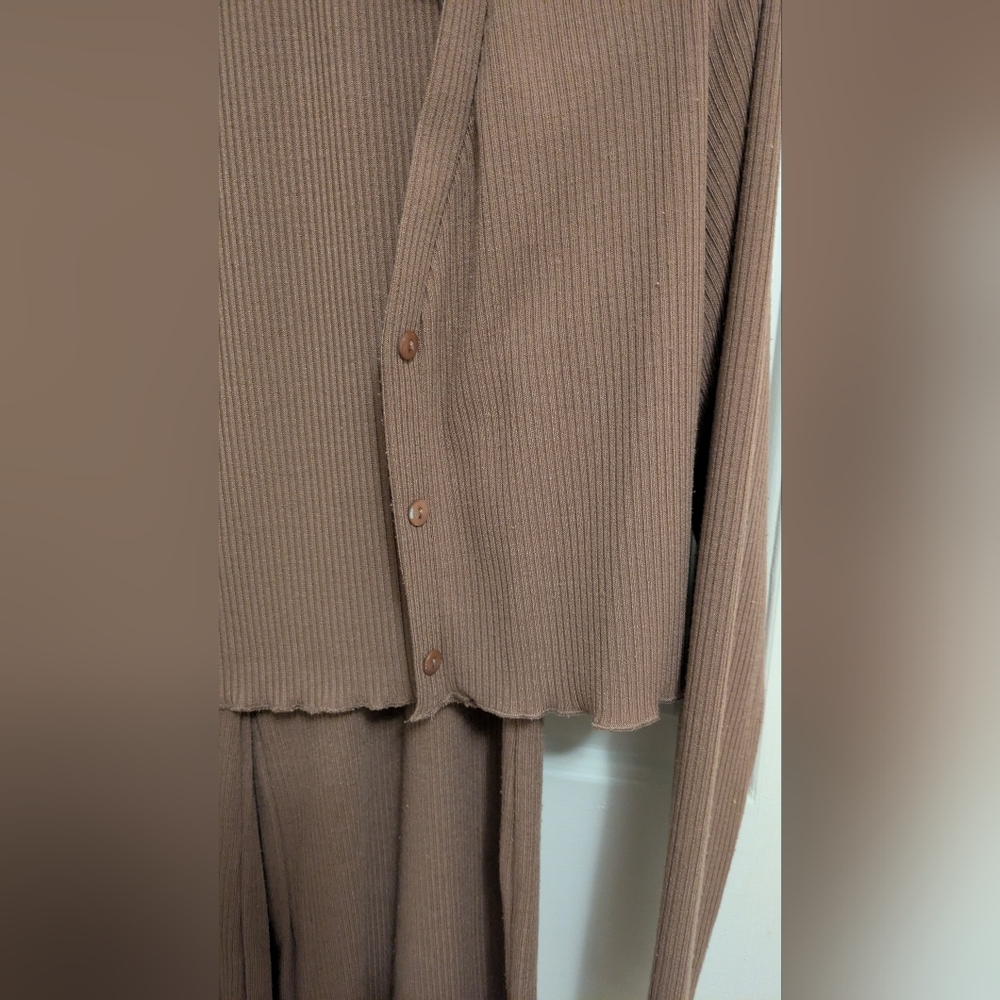 Brown Ribbed Two-Piece Set - Picture 5 of 7